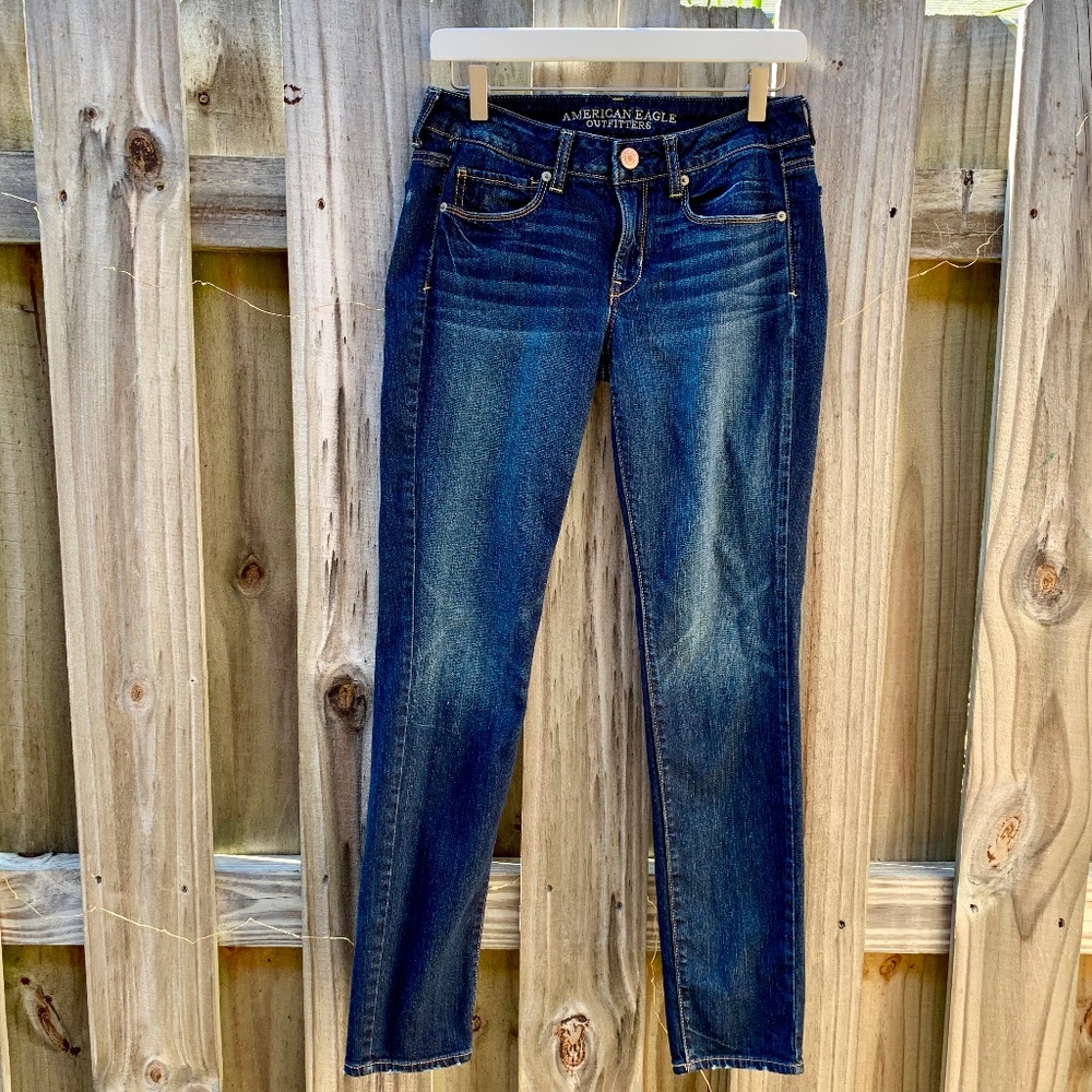 AMERICAN EAGLE SKINNY STRETCH SIZE 6